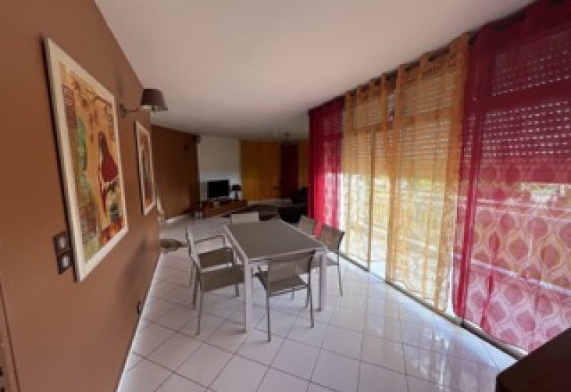 1773866293425_Sejour- Petite.jpeg